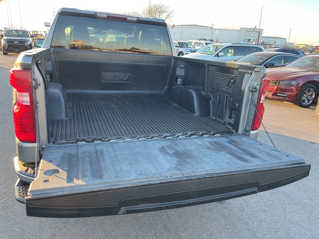 Chevrolet Silverado 1500  2021