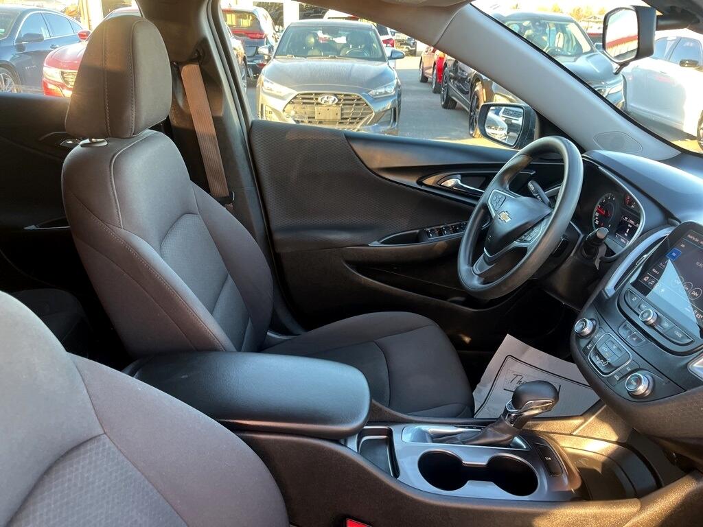 Chevrolet Malibu  2022