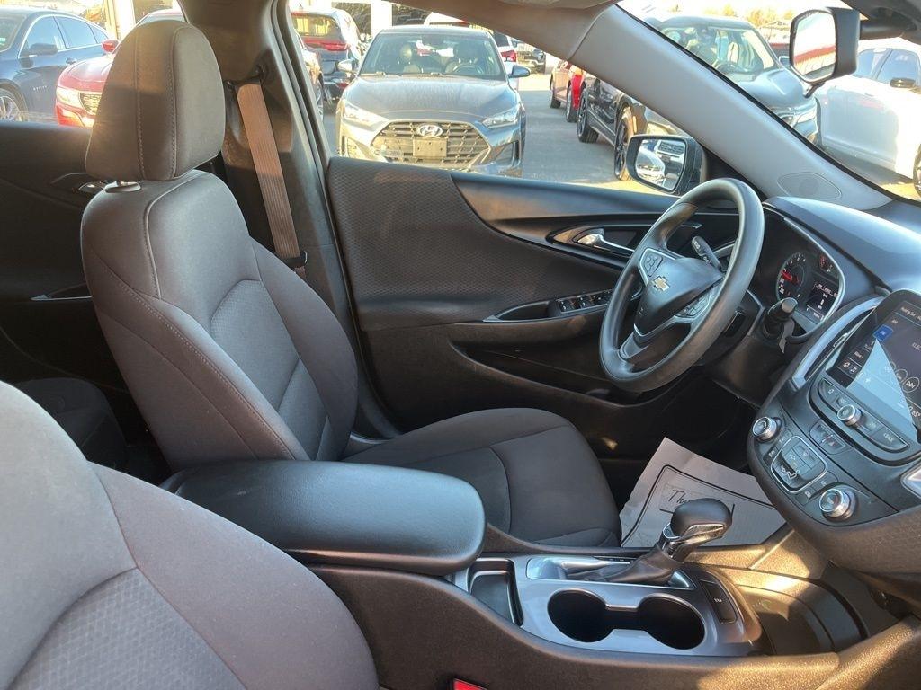 Chevrolet Malibu  2022