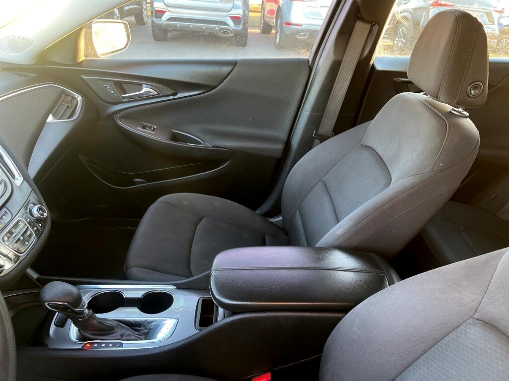 Chevrolet Malibu  2021