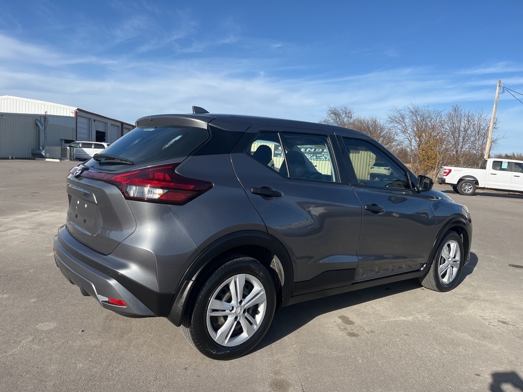 Nissan Kicks  2023