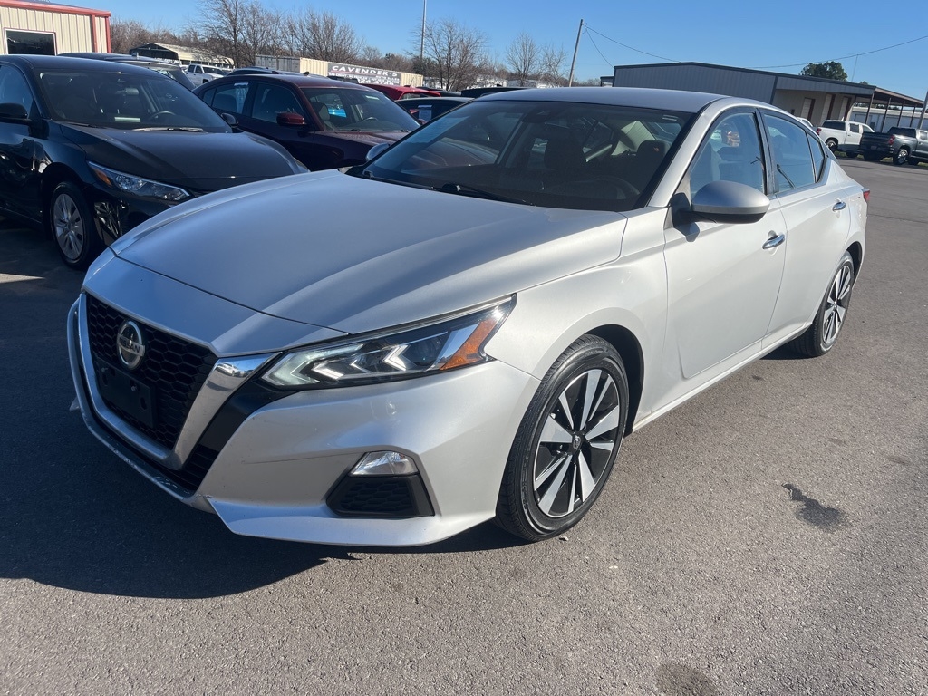 Nissan Altima  2021