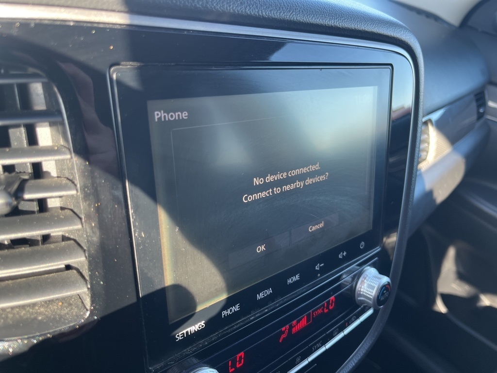 Mitsubishi Outlander  2020