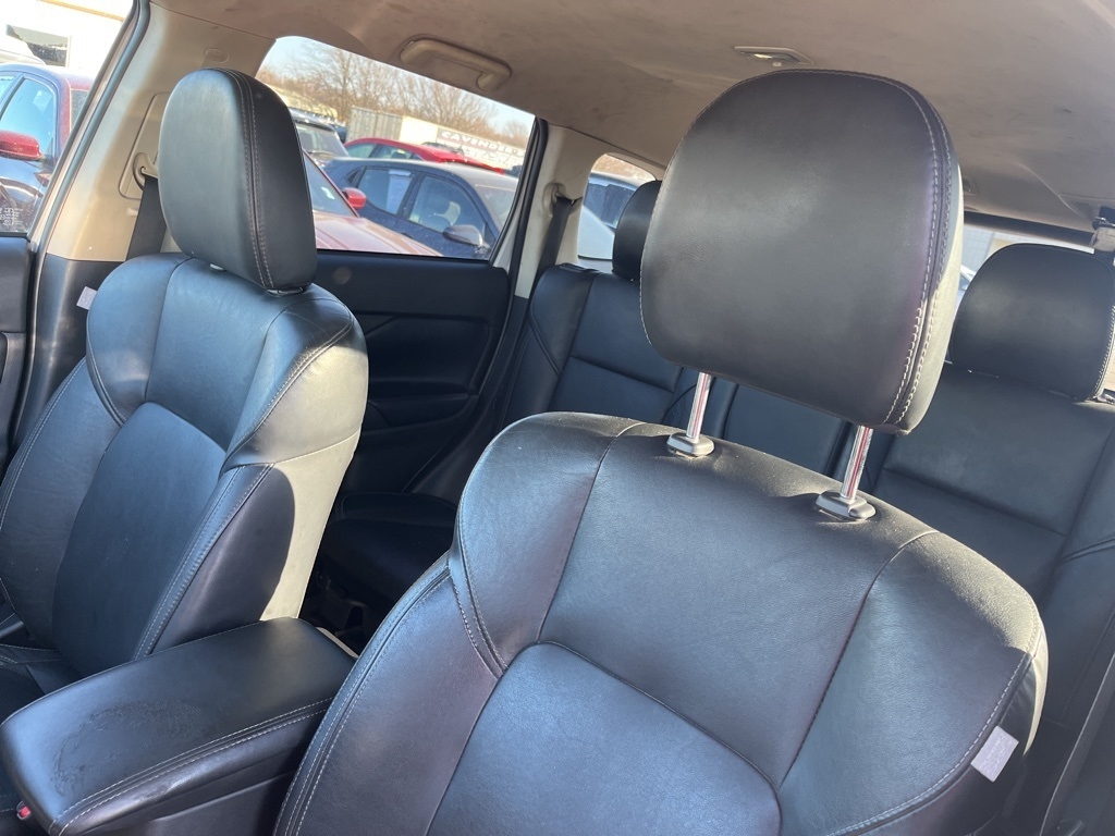 Mitsubishi Outlander  2020