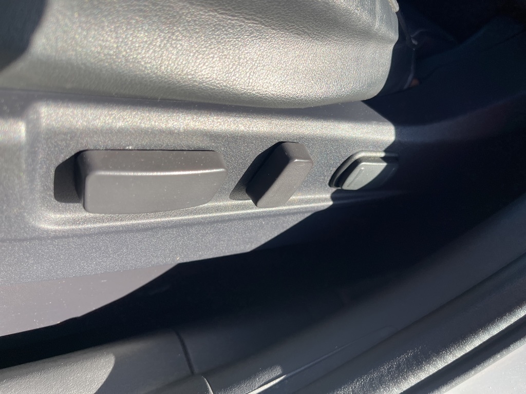 Mitsubishi Outlander  2020