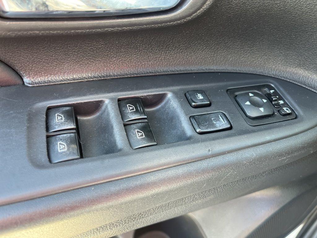 Mitsubishi Outlander  2020