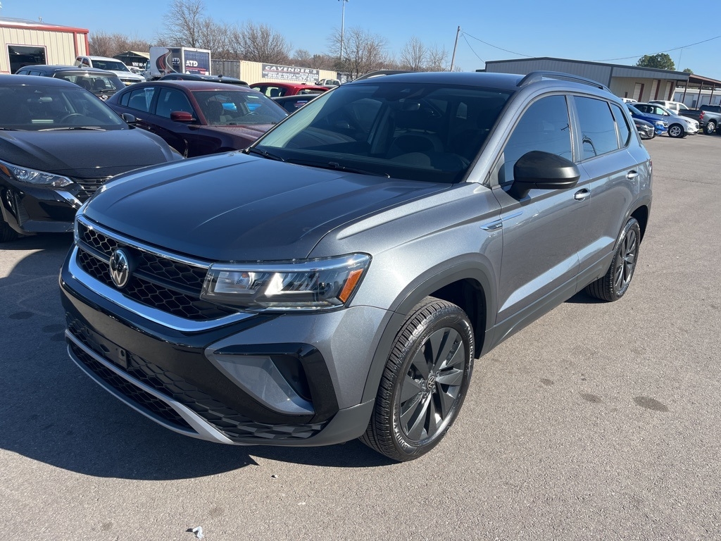 Volkswagen Taos  2024