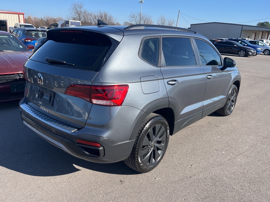 Volkswagen Taos  2024
