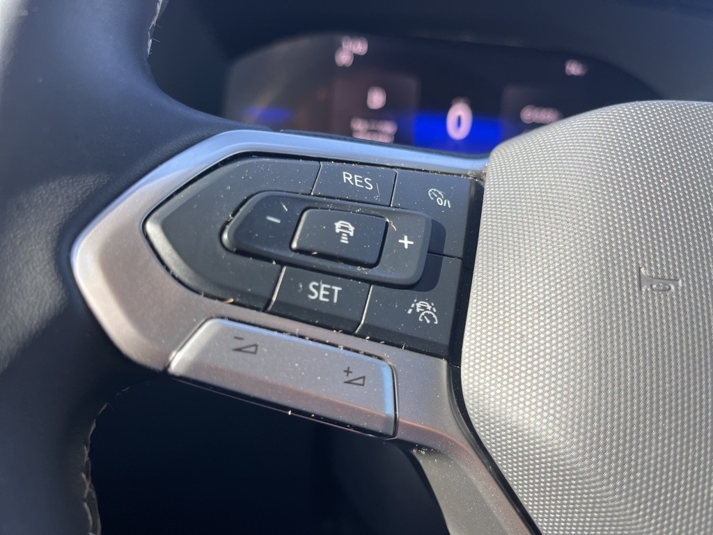 Volkswagen Taos  2024