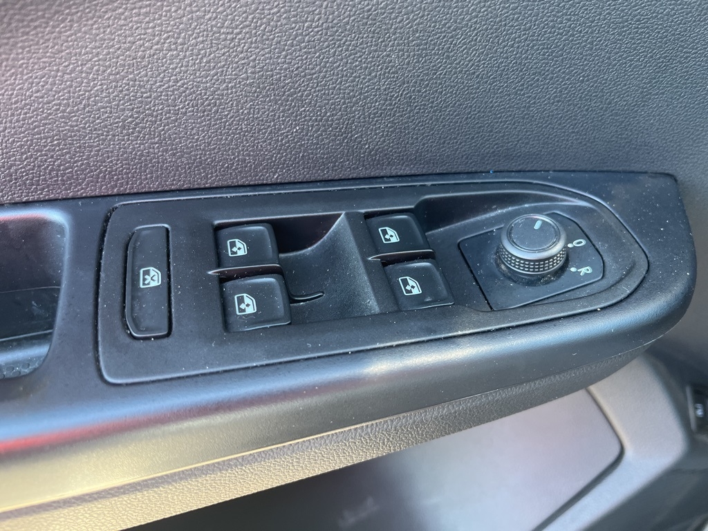 Volkswagen Taos  2024