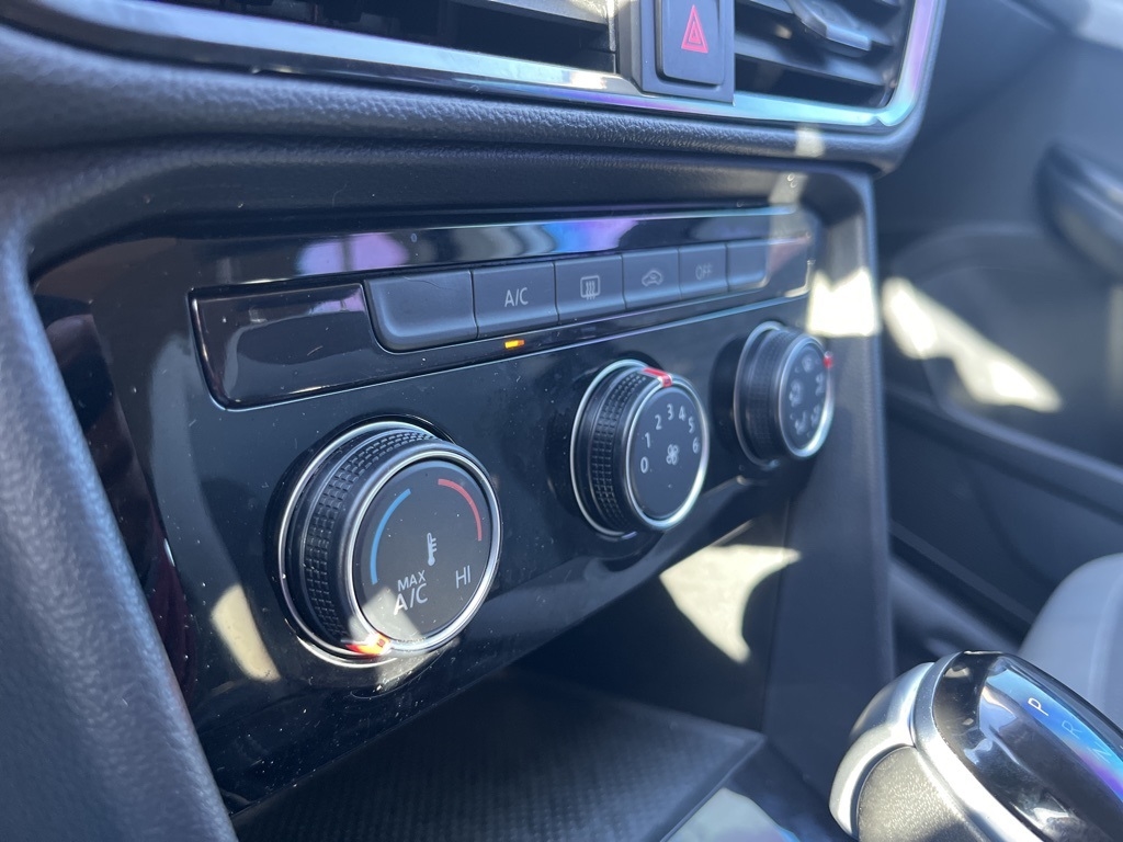 Volkswagen Taos  2024