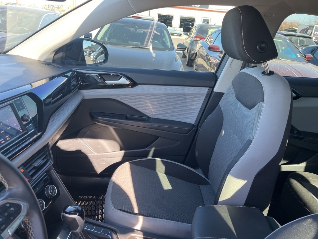 Volkswagen Taos  2024