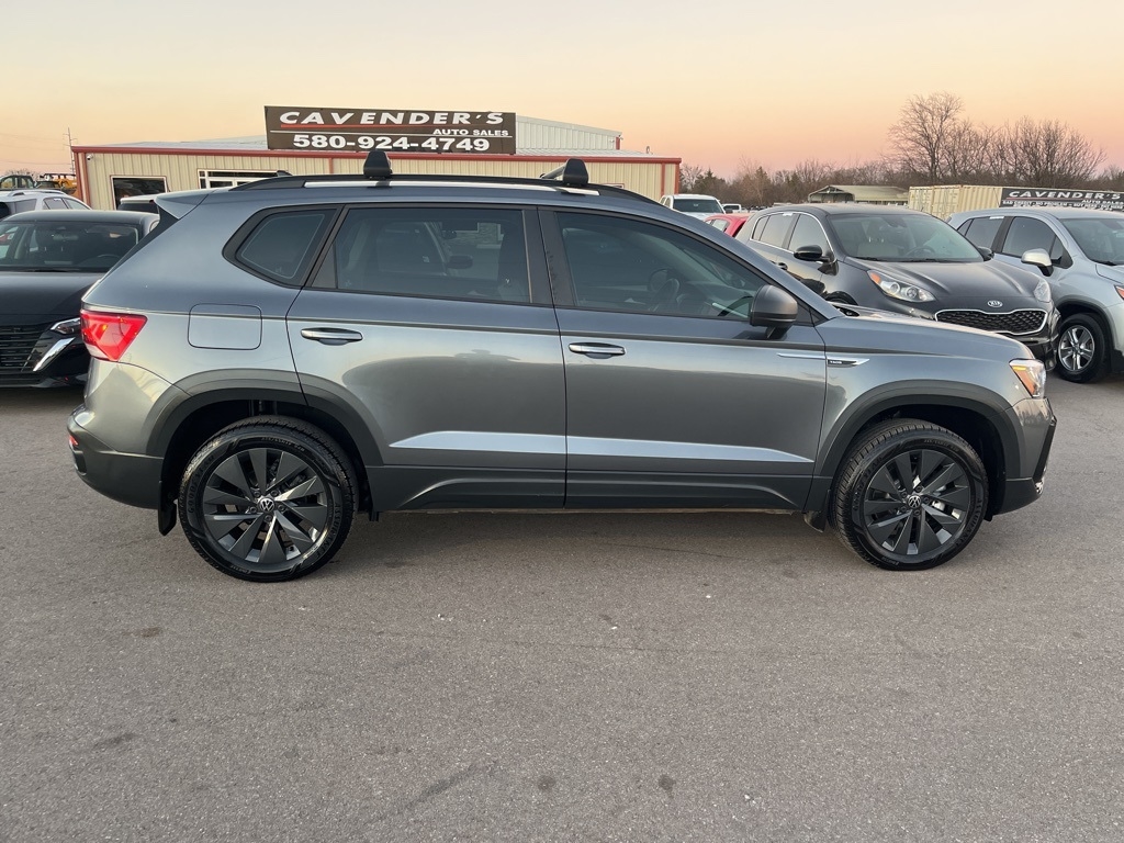 Volkswagen Taos  2024