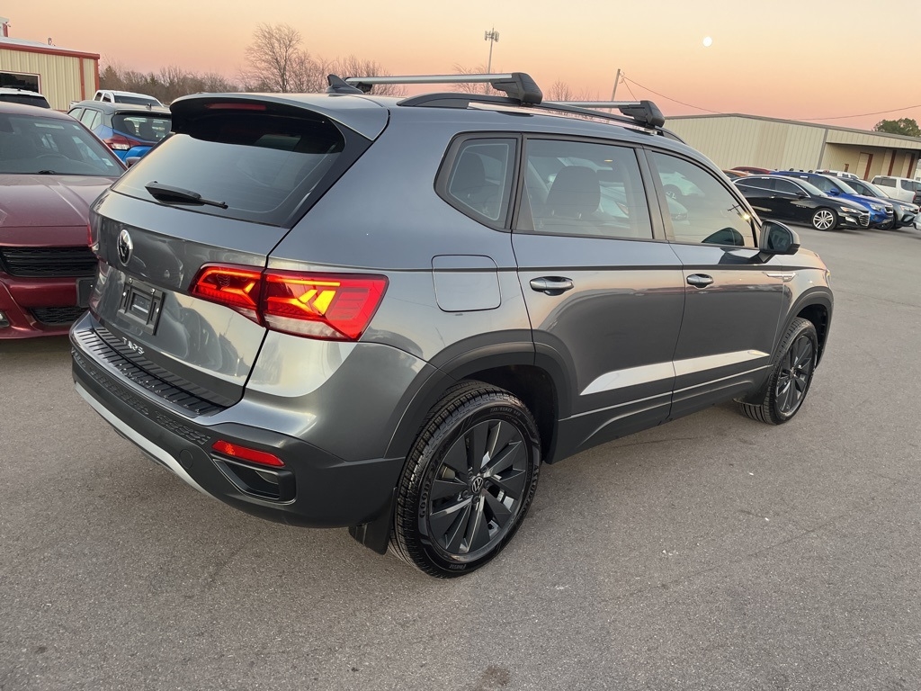Volkswagen Taos  2024