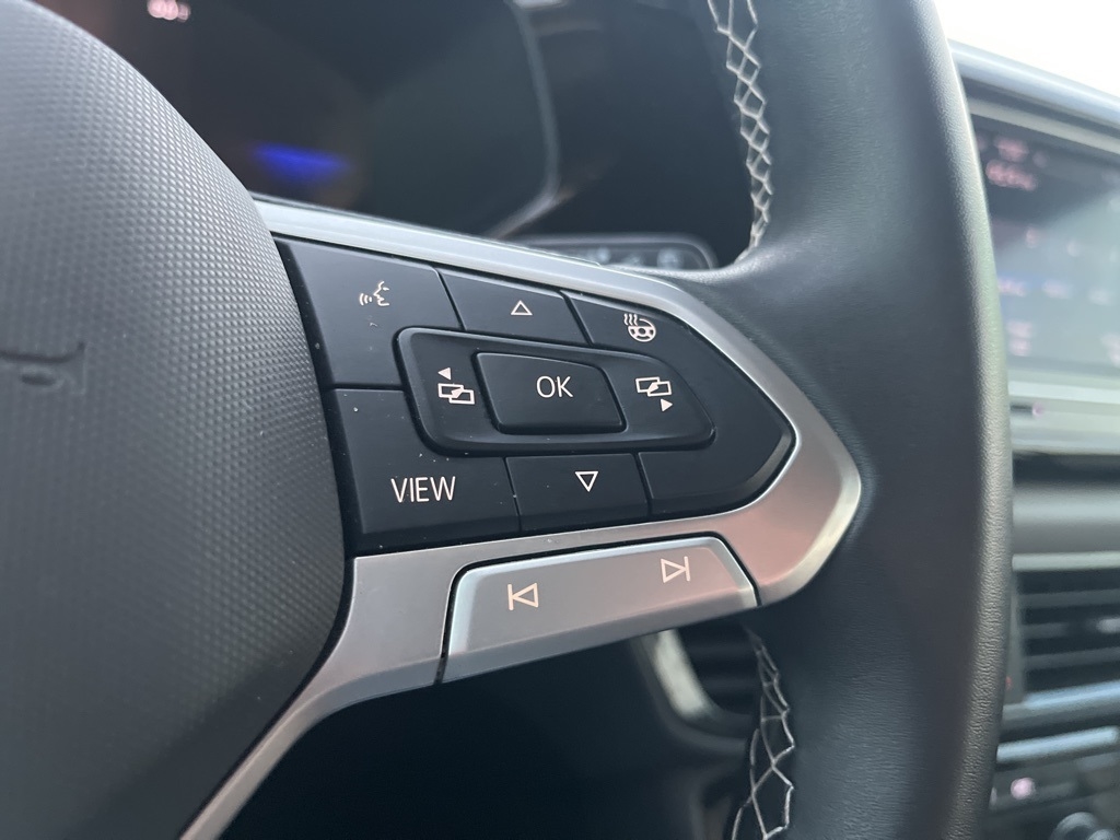 Volkswagen Taos  2024