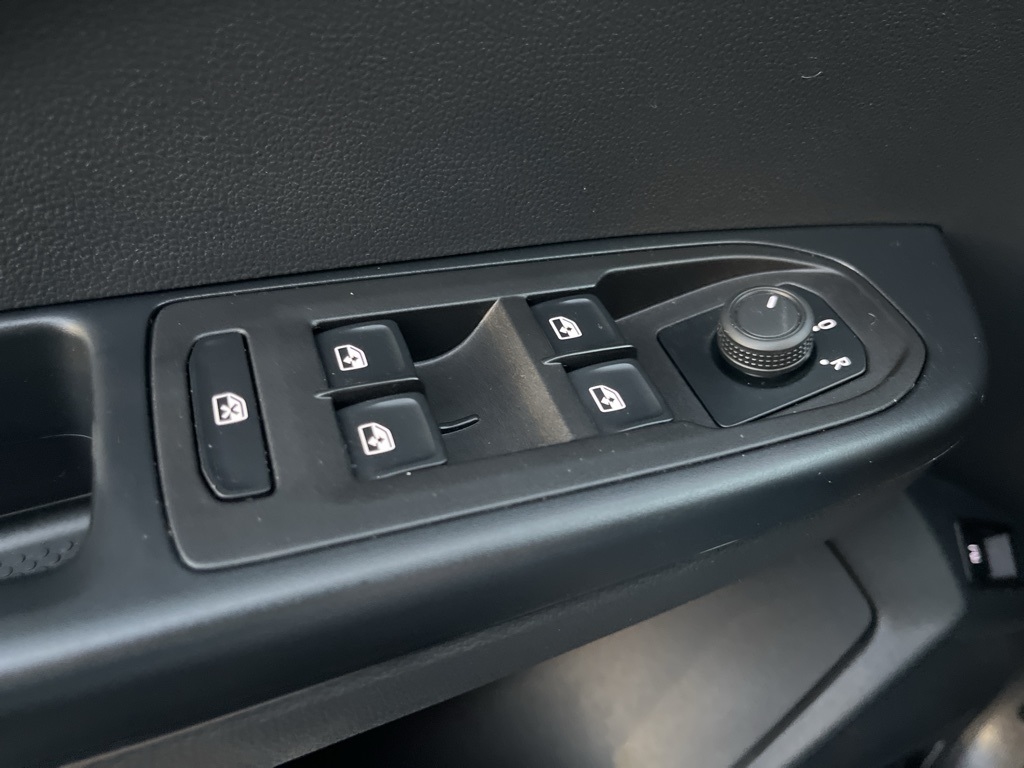 Volkswagen Taos  2024