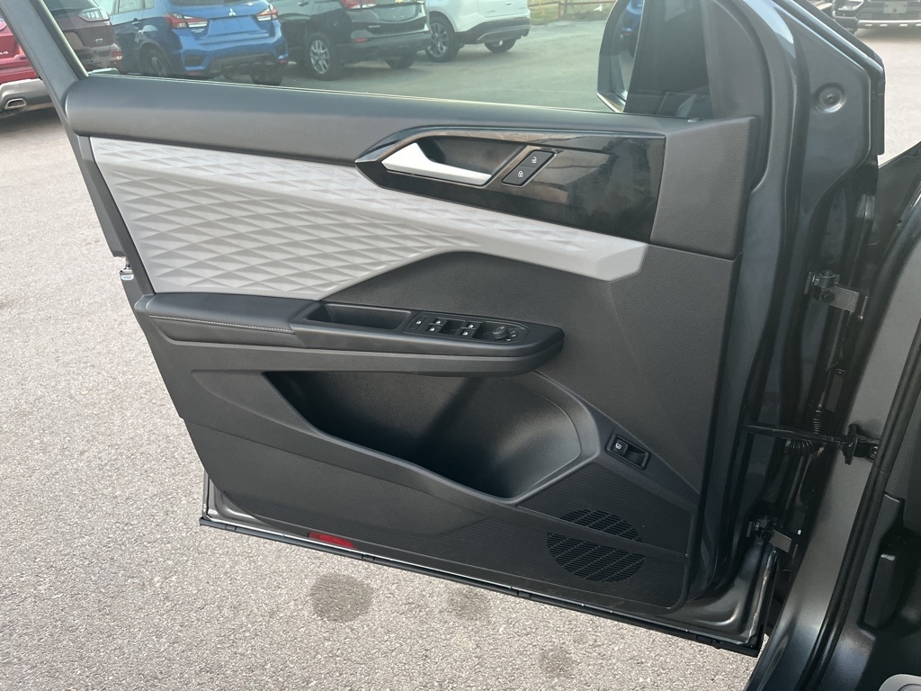 Volkswagen Taos  2024