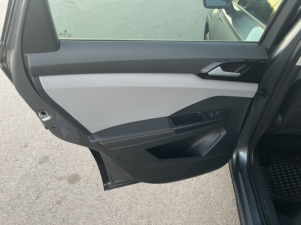 Volkswagen Taos  2024