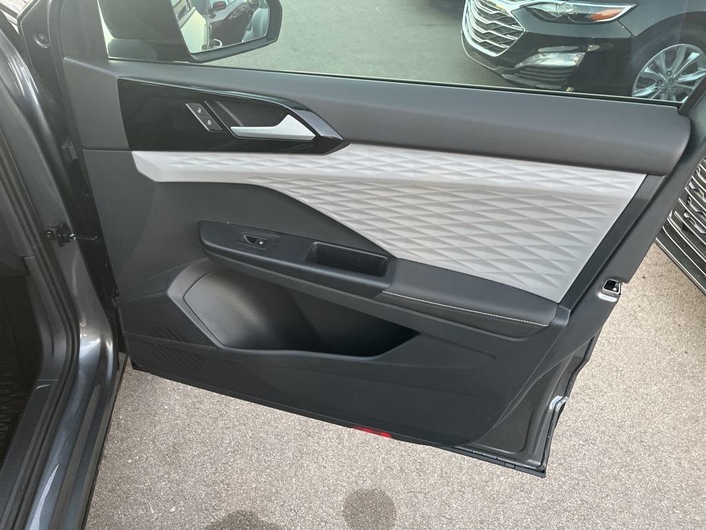 Volkswagen Taos  2024