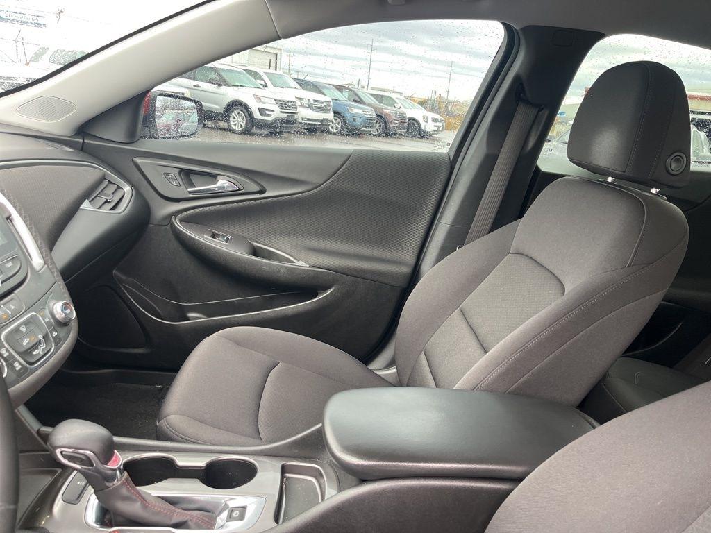 Chevrolet Malibu  2023