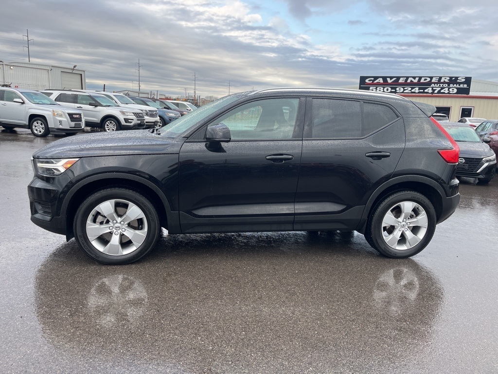 Volvo XC40  2022