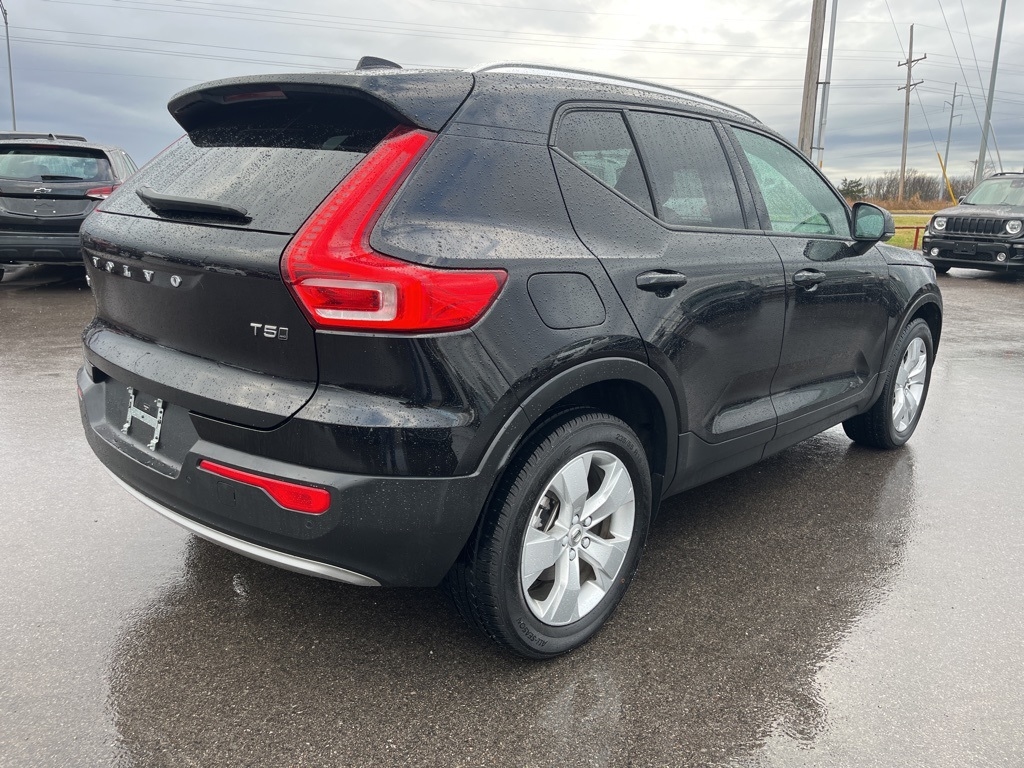 Volvo XC40  2022