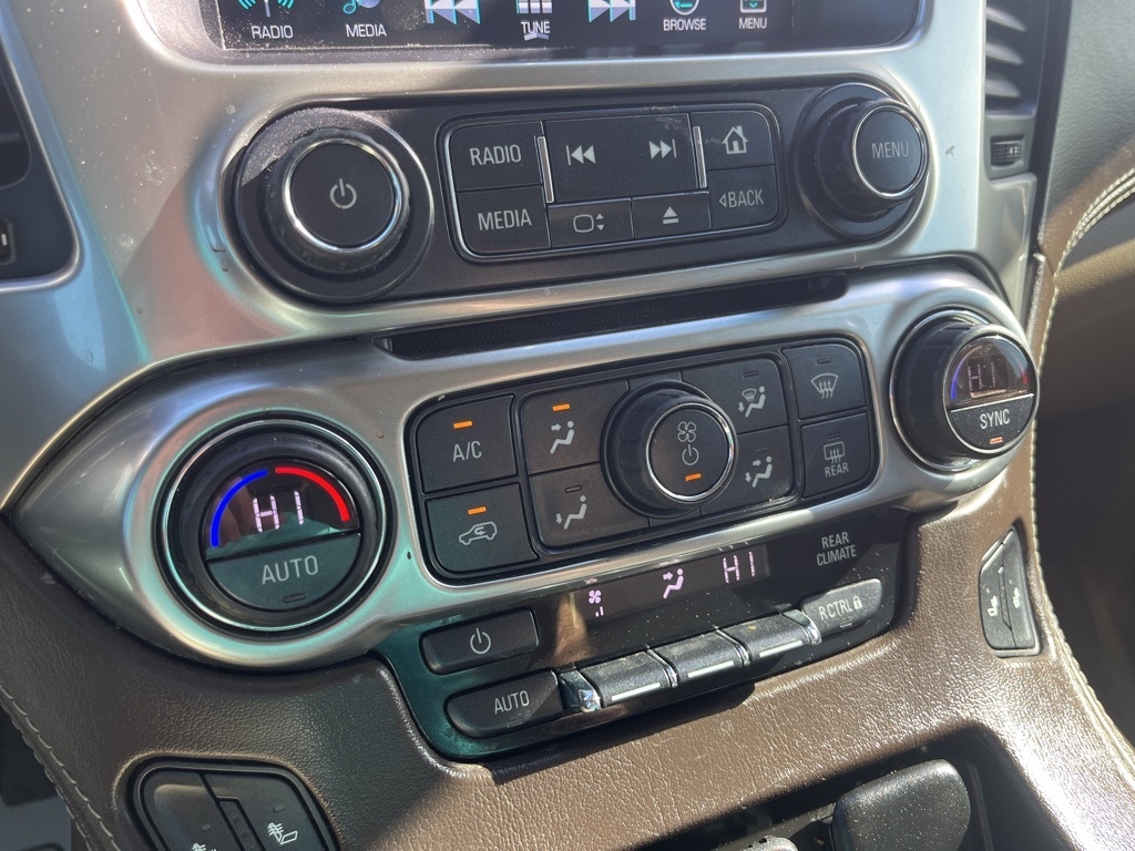 Chevrolet Suburban  2020