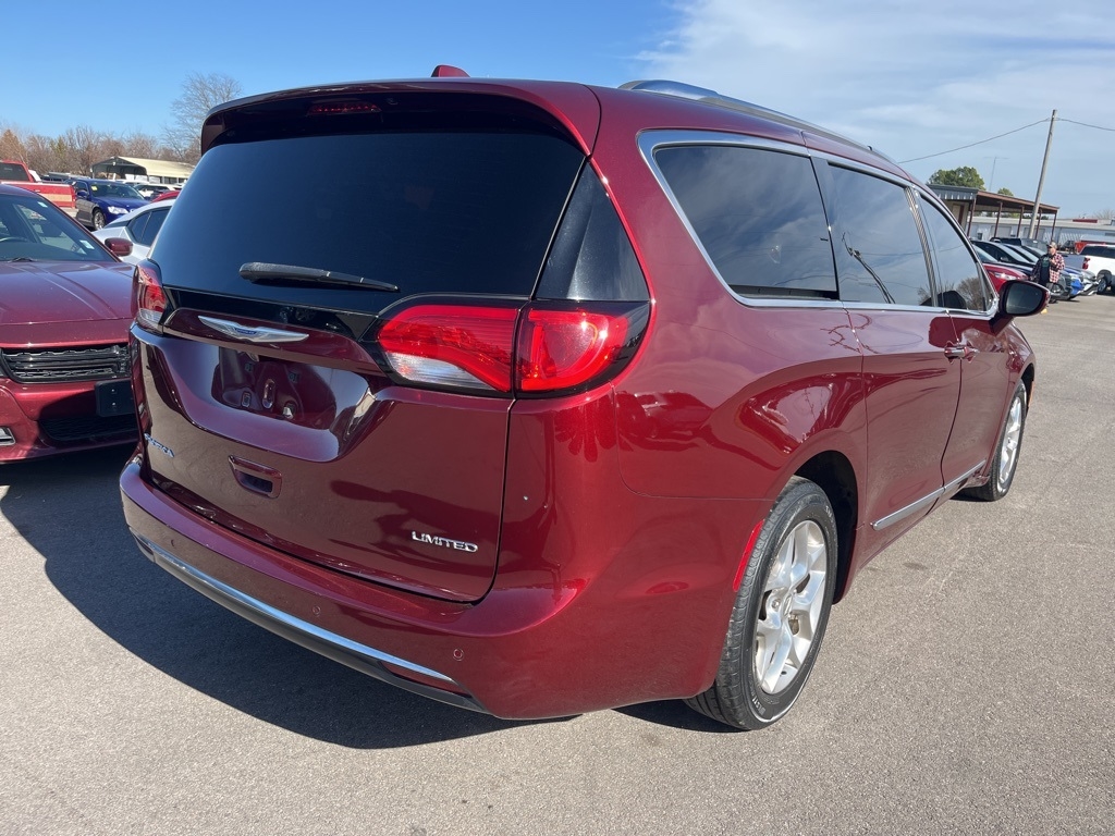 Chrysler Pacifica  2019