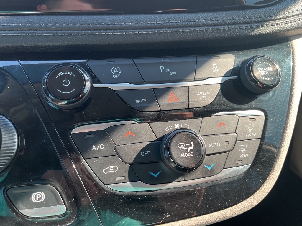 Chrysler Pacifica  2019