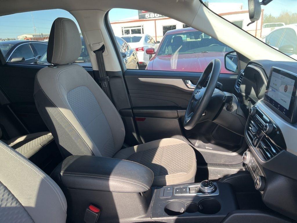 Ford Escape Hybrid  2021