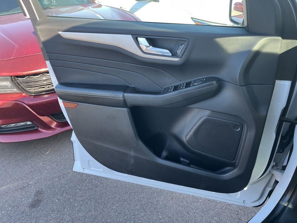 Ford Escape Hybrid  2021