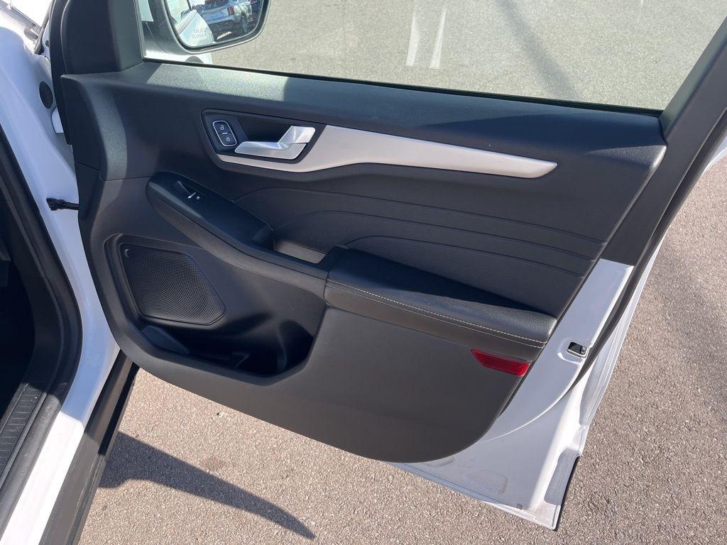 Ford Escape Hybrid  2021