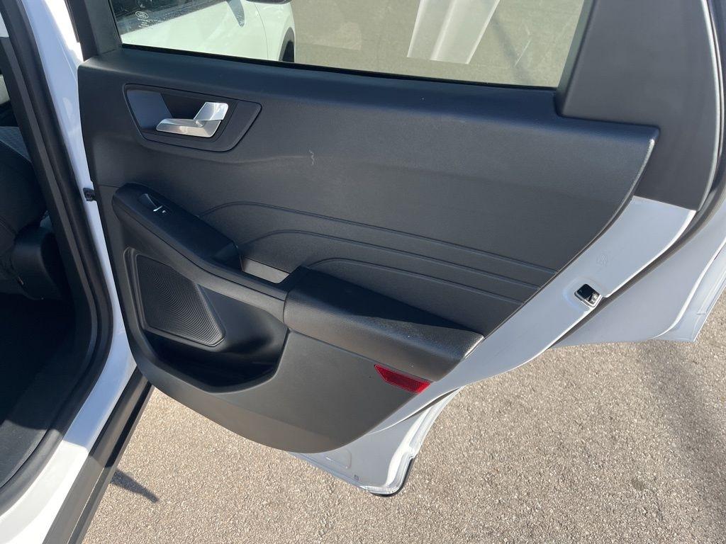 Ford Escape Hybrid  2021