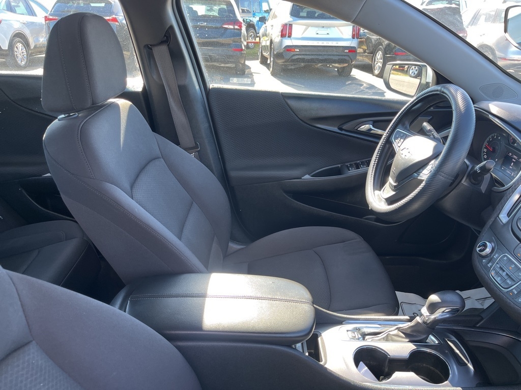 Chevrolet Malibu  2023