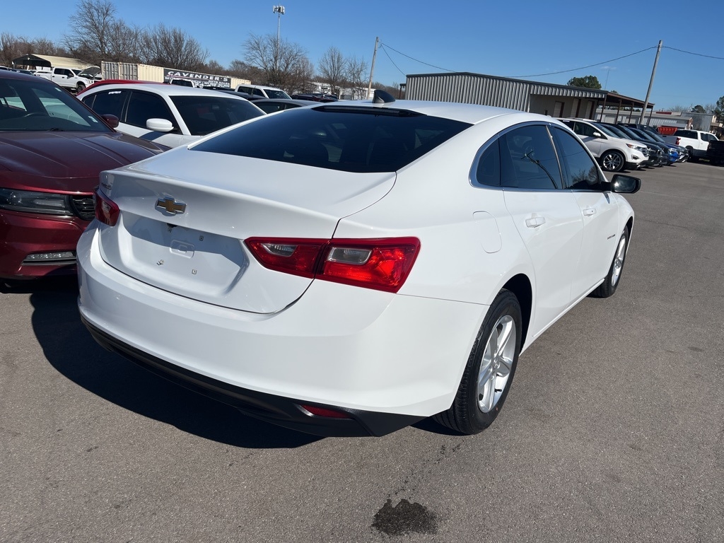 Chevrolet Malibu  2023
