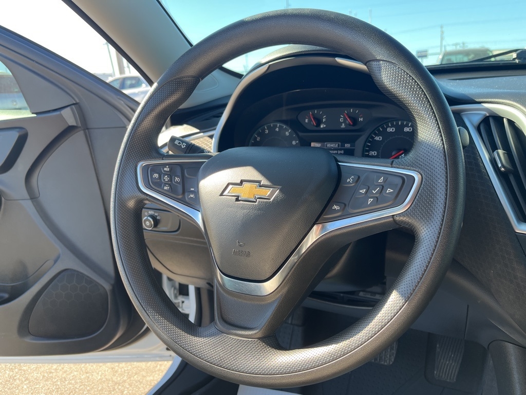 Chevrolet Malibu  2023