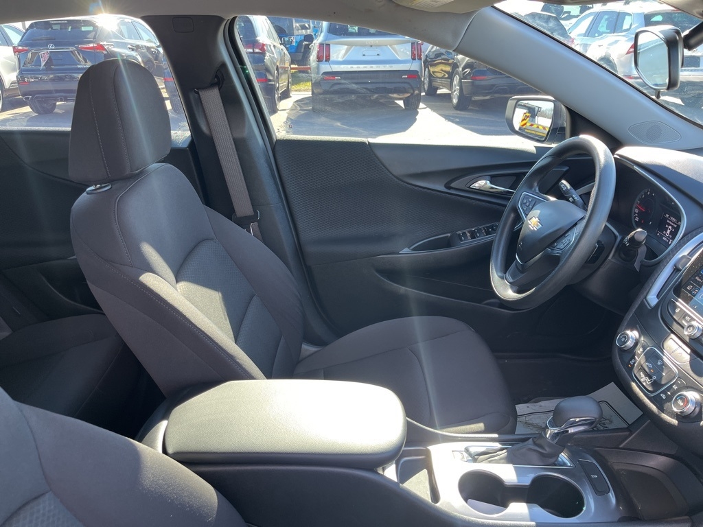 Chevrolet Malibu  2023