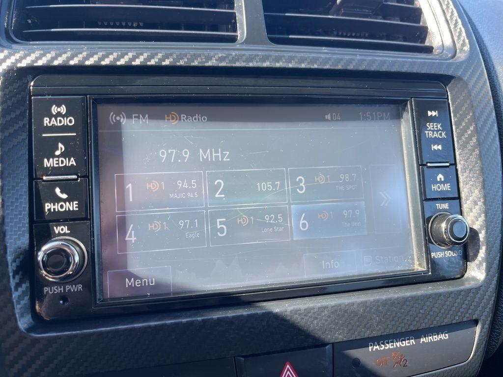 Mitsubishi Outlander Sport  2024