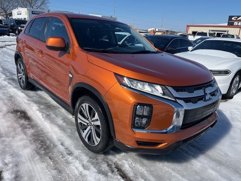 Mitsubishi Outlander Sport  2024