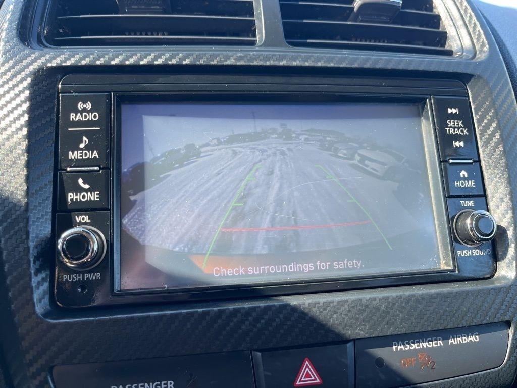 Mitsubishi Outlander Sport  2024