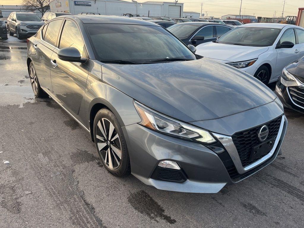 Nissan Altima  2021