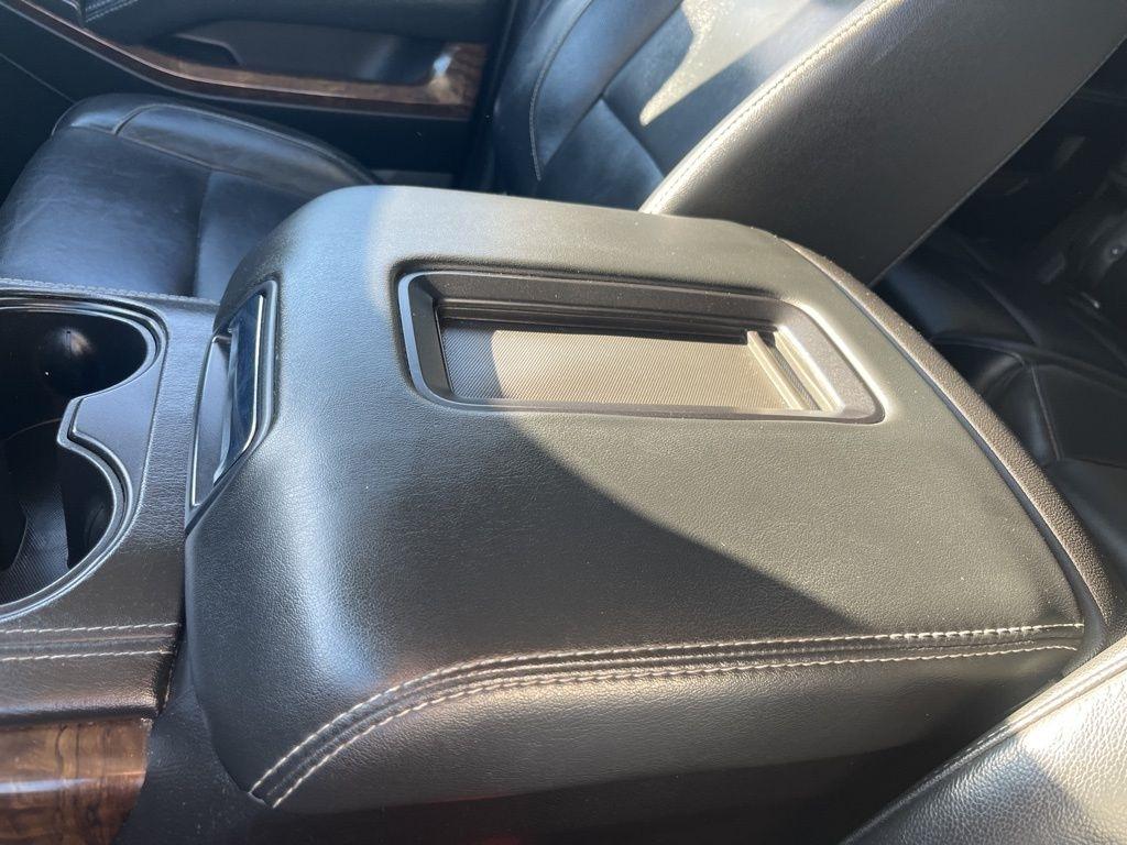 Chevrolet Suburban  2019