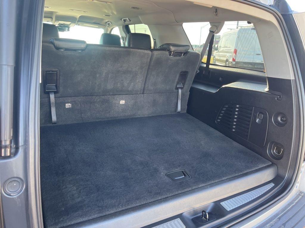 Chevrolet Suburban  2019