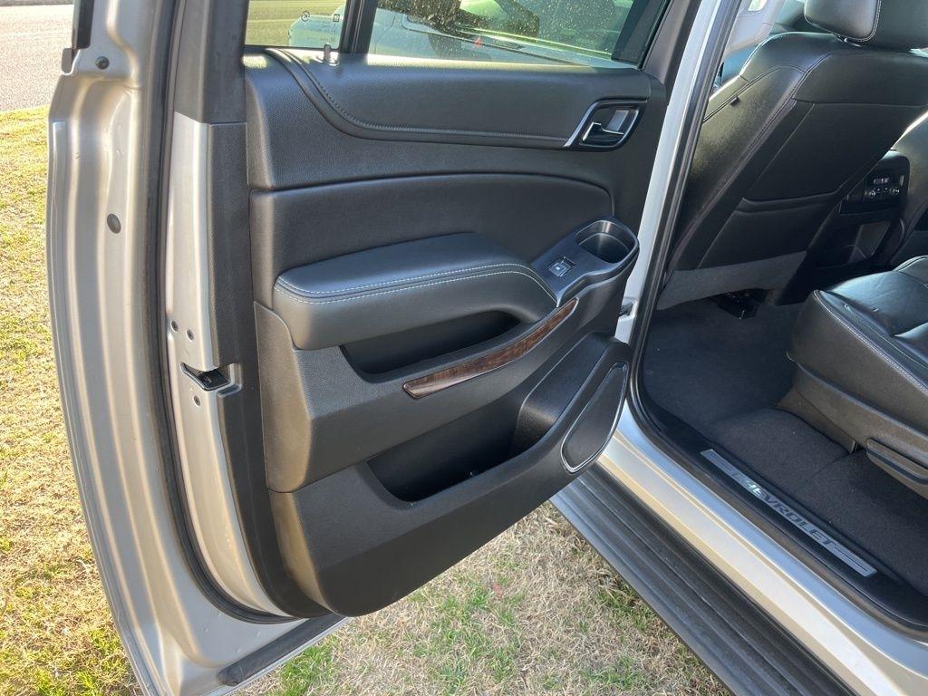 Chevrolet Suburban  2019