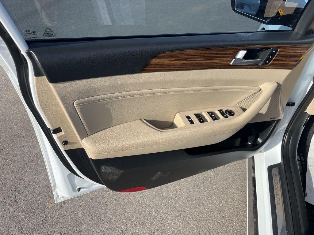 Hyundai Sonata  2016