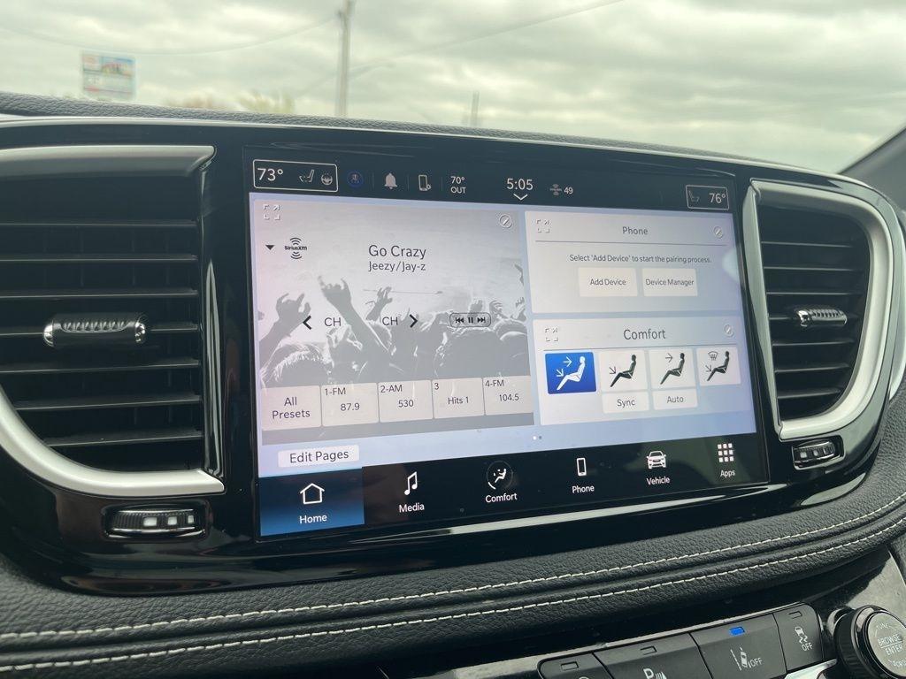 Chrysler Pacifica  2023