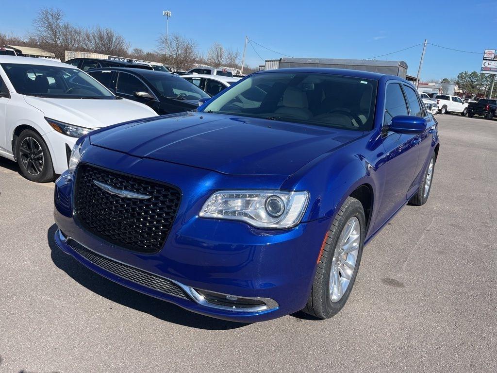 Chrysler 300  2019