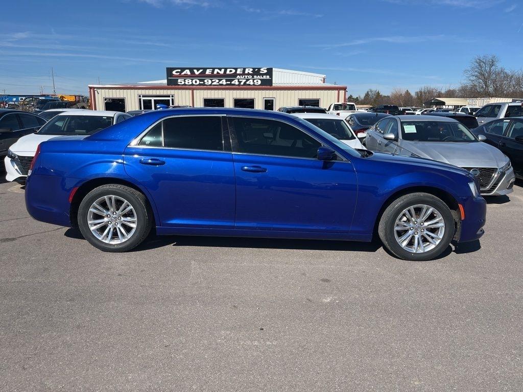 Chrysler 300  2019
