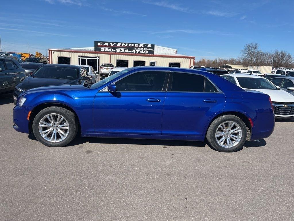 Chrysler 300  2019