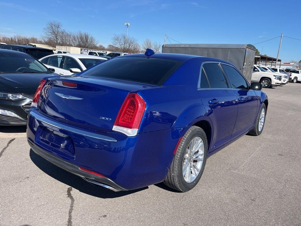 Chrysler 300  2019